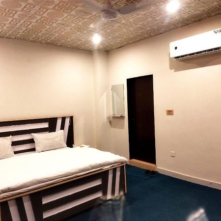 Hotel Royal Sweet Lahore Luaran gambar