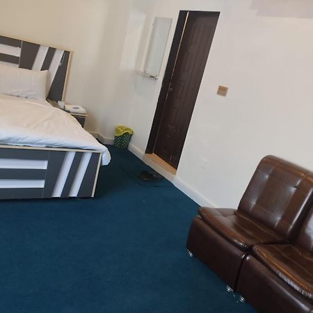Hotel Royal Sweet Lahore Luaran gambar