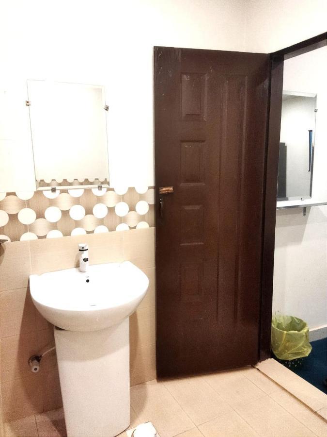 Hotel Royal Sweet Lahore Luaran gambar