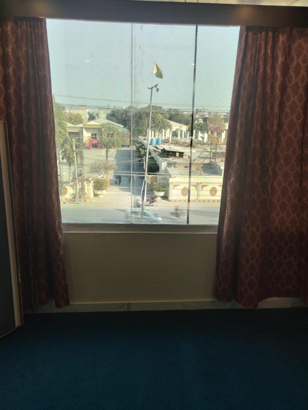 Hotel Royal Sweet Lahore Luaran gambar